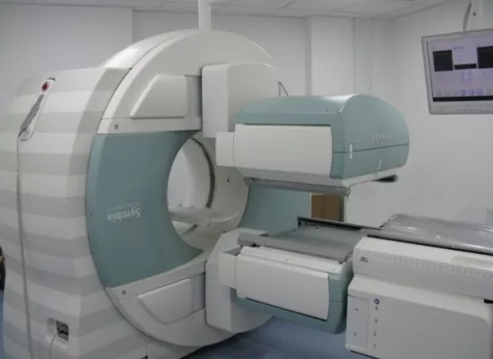 SPECT / CT skener